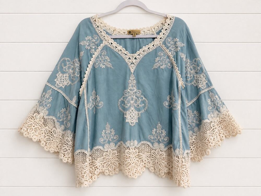 Democracy Women’s XL Blue Embroidered Crochet Lace Boho Bell Sleeve Blouse